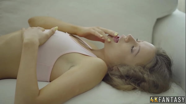 Hot Kortney soothes her desire for cock by herself