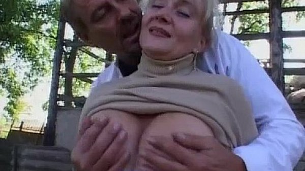Granny gets fucked in the back yard
