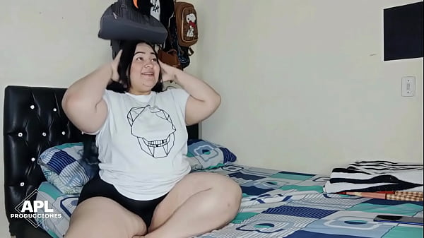 Me siento solita en casa, y me toca llamar al vecino para que me haga un poco de compa&ntilde;ia 