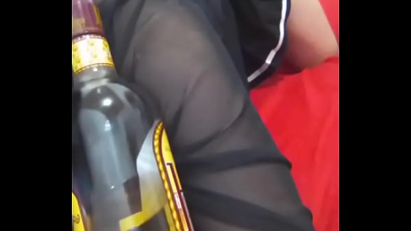 Joven estudiante le gusta