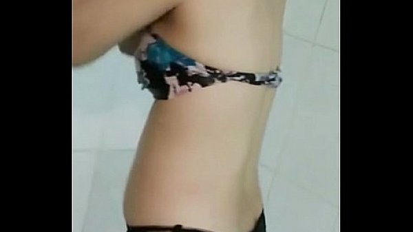 E trang nguyễn bigo lộ h&agrave;ng khi tắm