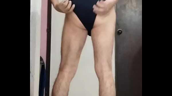 Super deliciosa travesti desnuda, en pantimedias y zapatillas