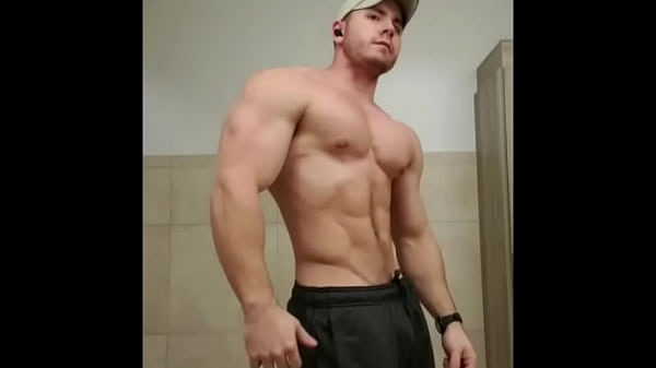 hotmuscles6t9 is so fucking perfect  