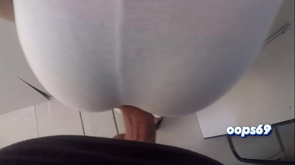 Aconteceu no comboio p&uacute;blico! | Dei o meu rabo a um estranho moendo no pau dele | Talvez tenha ejaculado dentro das cal&ccedil;as 