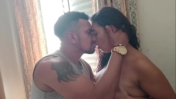 SOZINHA EM CASA VOU CHAMAR MEU AMIGO PIROCUDO PARA FUDER MEU C&Uacute;  