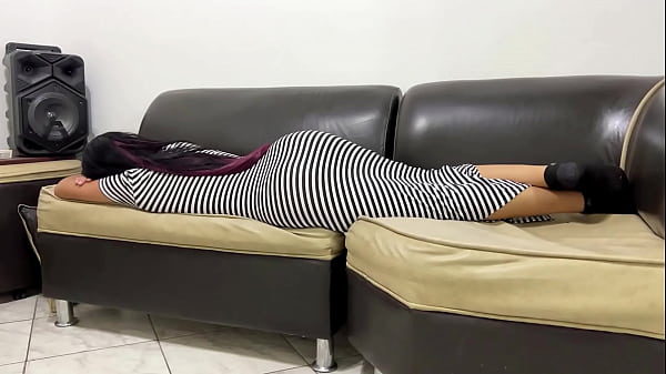 Beautiful Stepdaughter Tempts her Stepfather in a Very Tight and Sexy Dress and with a Huge Irresistible Ass  