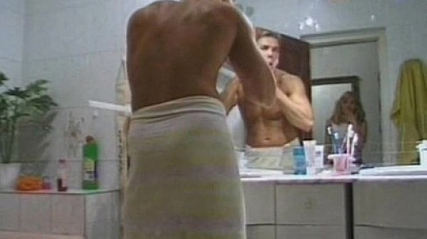 Amateur girlfriend sucks and fucks at home