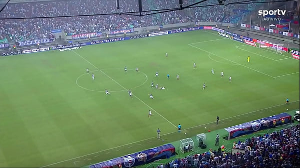 PULGA FUDENDO A VAGABUNDA DO RJ  