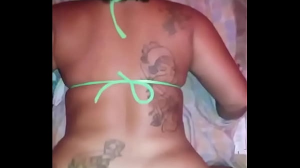 Putinha rebolando na pica