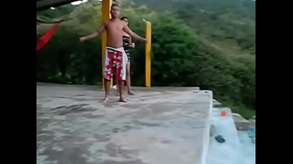 Segure as cal&ccedil;as!