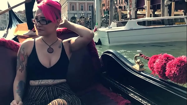 Me Masturbei em Publico numa Gondola em Veneza 