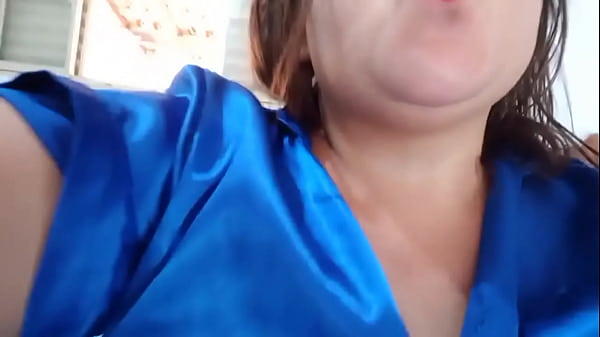 Acordei cedo com minha calcinha socada no rabo!!!