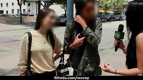 Amateur lets the pussy talk 9