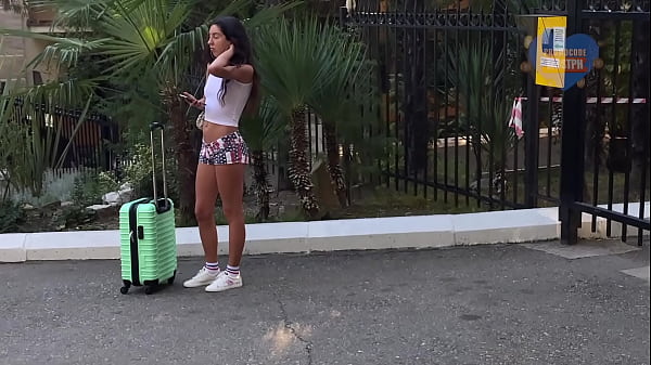 The student gave herself to strangers who offered her double penetration