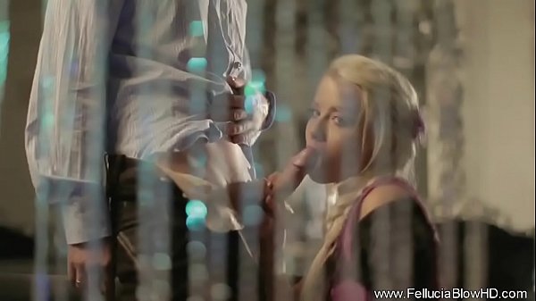 Sexy Deep Throat Blowjob Babe  