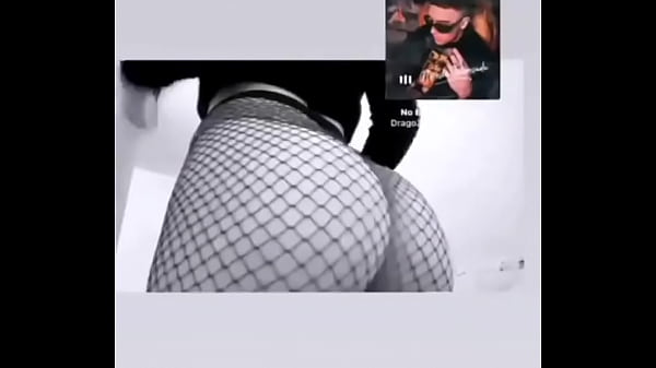 COMO MUEVE EL CULO LA WAIFU FAVORITA DE TODOS  