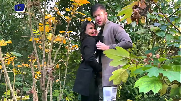 Une jeune coquine avait tr&egrave;s envie de se faire baiser !