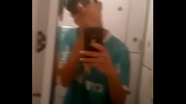 Mlk ot&aacute;rio dan&ccedil;ando na pika