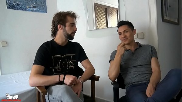 Ricardo goes for what ss buried in Renzo's shorts.