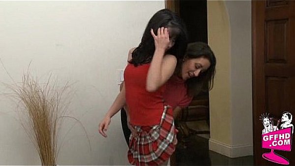 Girls who eat pussy 0411