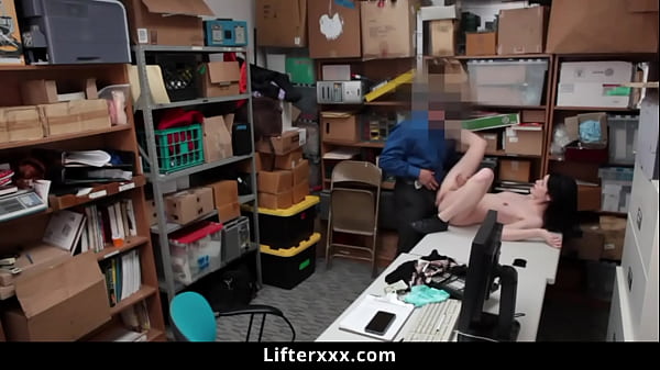 Officer Laid Down the Law in Hopes the Thief Ivy Aura Would Never Steal Again - Lifterxxx
