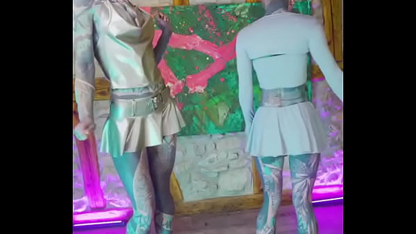 Wild or cute - what do you prefer ?#tattoogirl #tattotwin #ink  