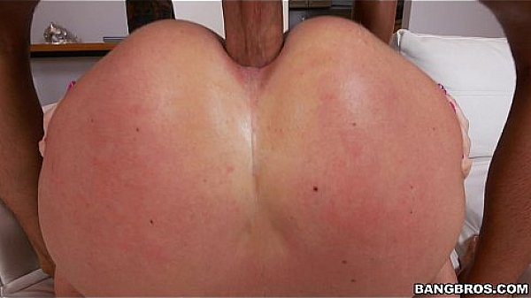 Thick Butt gets Analized