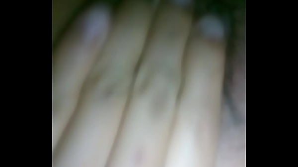 Mi vecina tocandose pensando en mientras tu marido d.