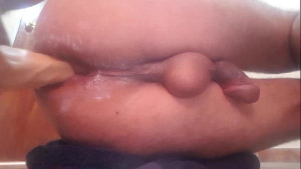 Dildo saca crema de ano 