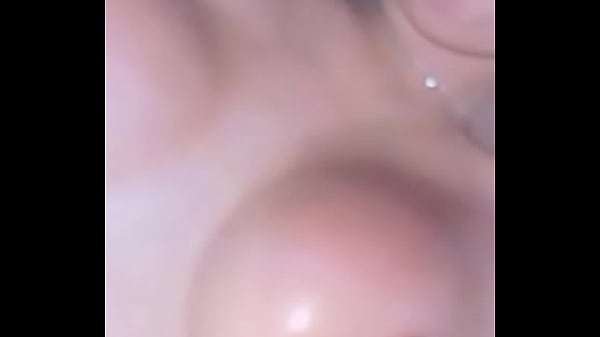 Me exita sentir tus manos en mis tetas junto a esa rika miel fetiches sexuales