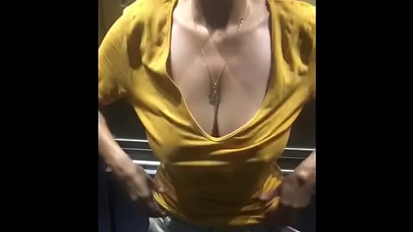 yo amo xvideos escrito en las tetas  