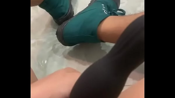 M&aacute;y rung dương vật tự bắn tinh