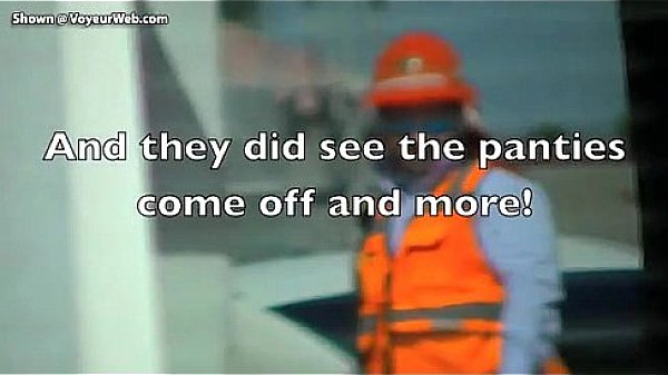 Desnuda en la calle y de compras