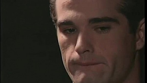 CRUISING IN A THEATRE