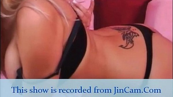 Bigtits blonde suck and fuck black sextoys on webcam