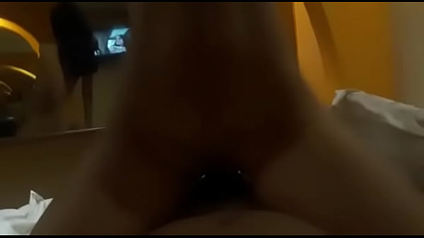 Disfrutando a una flaquita 