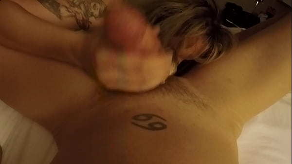 SQUIRT VIP ROOM's Roxy, sucking luscious cocks  