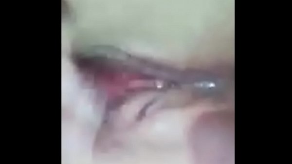 hago videollamada con una amiga que estaba super mojada y no puede salir por cuarentena