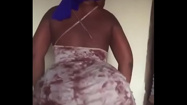 FAT ASS TWERK THATS GONNA BLOW YOUR MIND