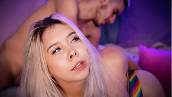 Colombian webcamer slut with blonde hair eats her co-worker's cock live  