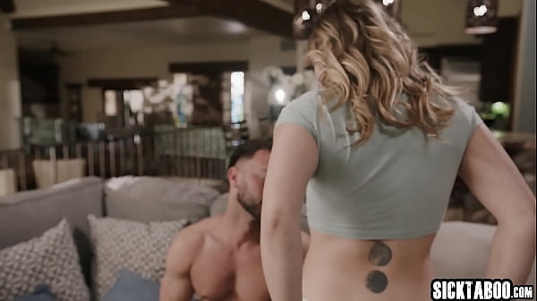 Sexy teen is thankful and swallowed big cock before she enjoyed hardcore sex 