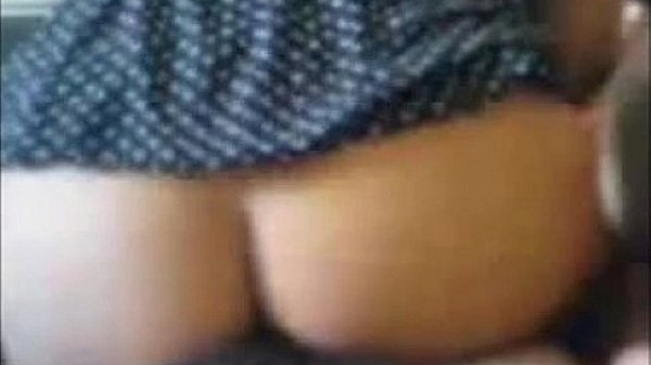 Mexicana En Faldita Montando Y Mamando