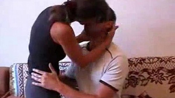 Madura coje con joven amante que verga bien