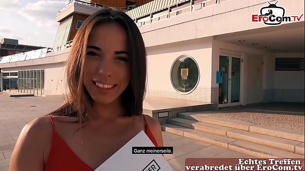 D&uuml;nnes Girl mit schwarzen Haaren datet einen deutschen Sextouristen  