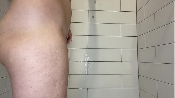 Taking shower, making pussy shaved