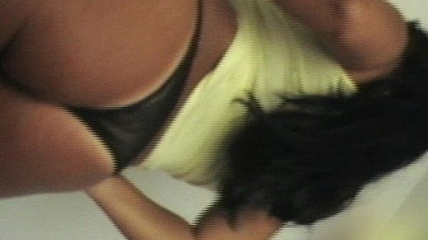 CAIU NA NET - CASADA GOSTOSA E SAFADA REBOLA PARA AMIGO DO MARIDO  