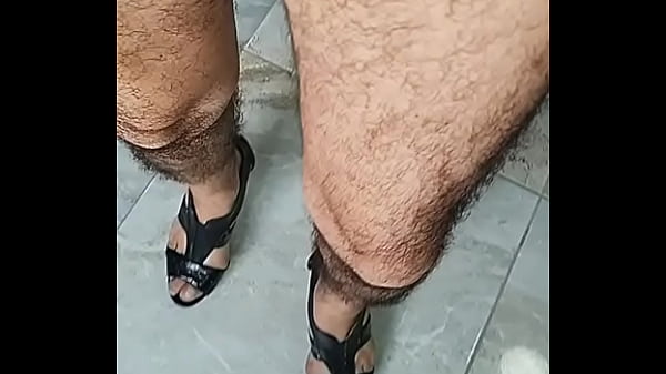 Super deliciosa travesti desnuda, en zapatillas y mis pantimedias 