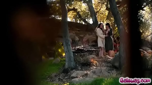 2021-01-28Spying On The New Neighbors2.mp4