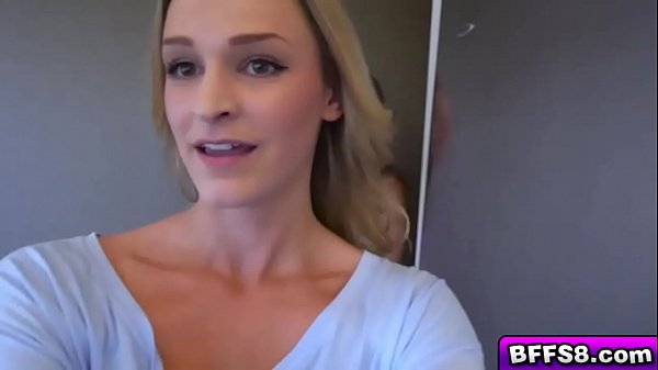 Liza sucks Richie real good then spreads her pussy