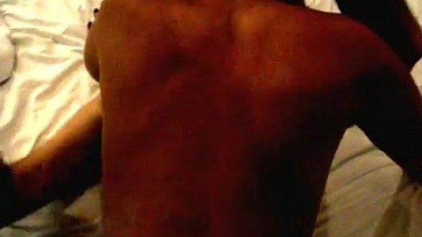 Esposa putinha do amigo gemendo gostoso no meu pau